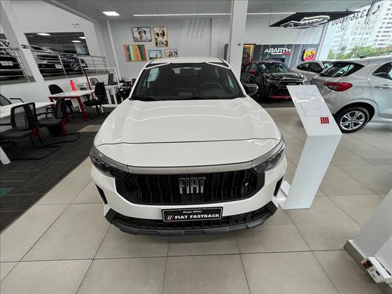 FIAT FASTBACK 1.0 TURBO 200 FLEX CVT FIAT FASTBACK 1.0 TURBO 200 FLEX CVT
